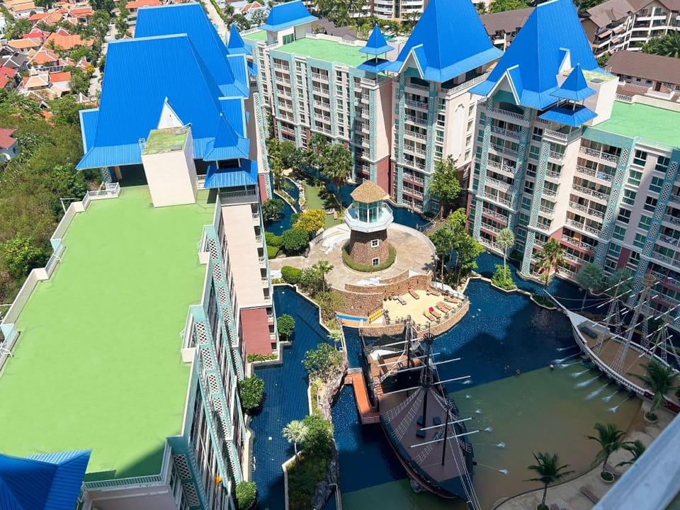 Grande Caribbean Condo Resort - One Bedroom by Bee Apartment in Pattaya City