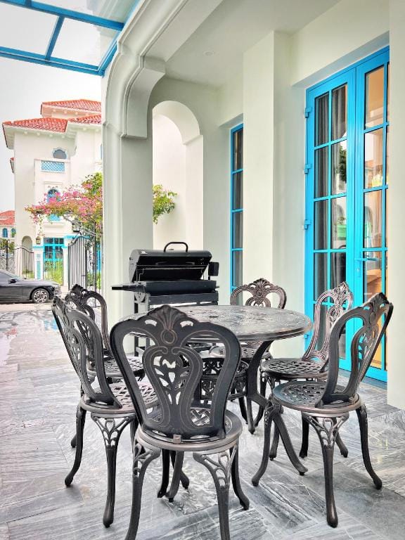 Sun Feria Premium Mediterranean Villas - Ha Long. Villa in Laos
