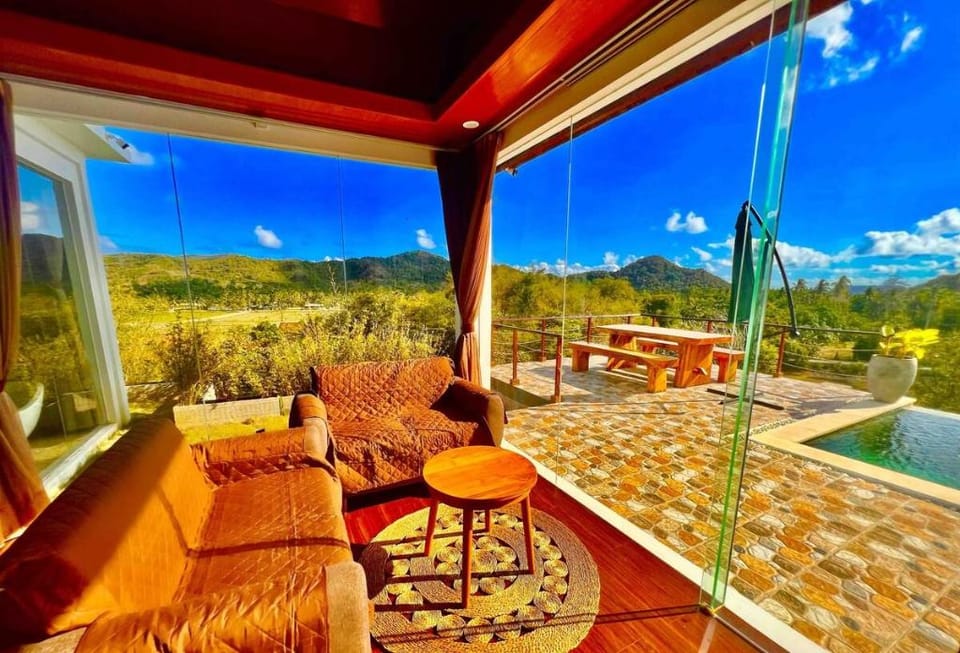 NEW Luxury Villa with Infinity Pool and Sea View Villa in West Praya