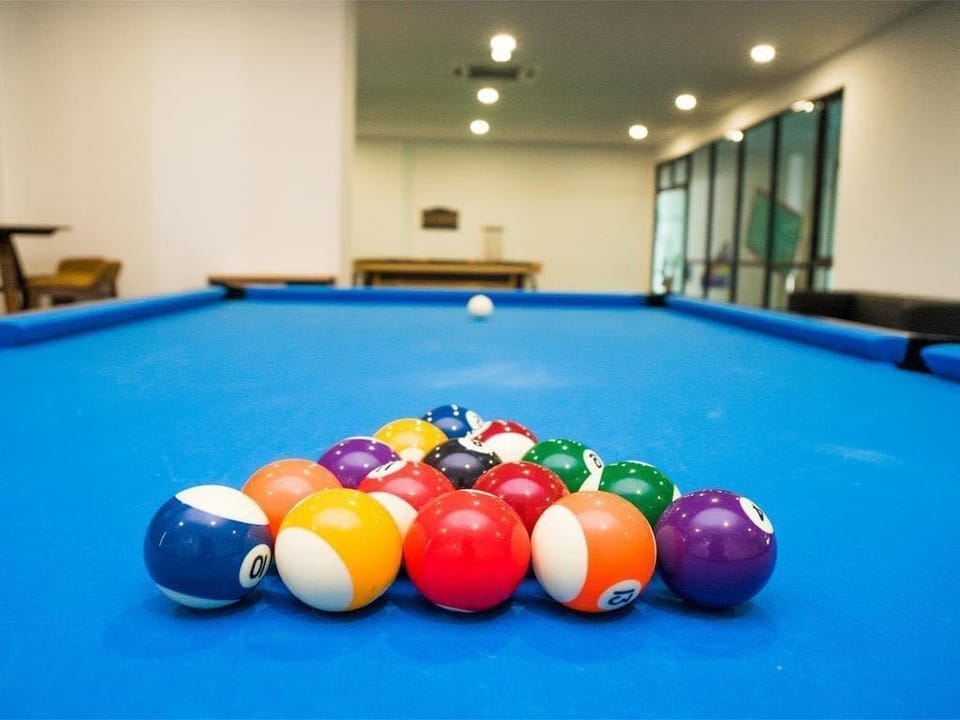 Golf view & Bathtub - 5min to Midvalley Apartment in Johor Bahru