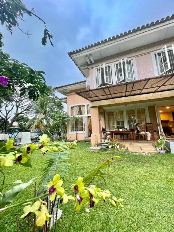 Flower House Villa Villa in West Java