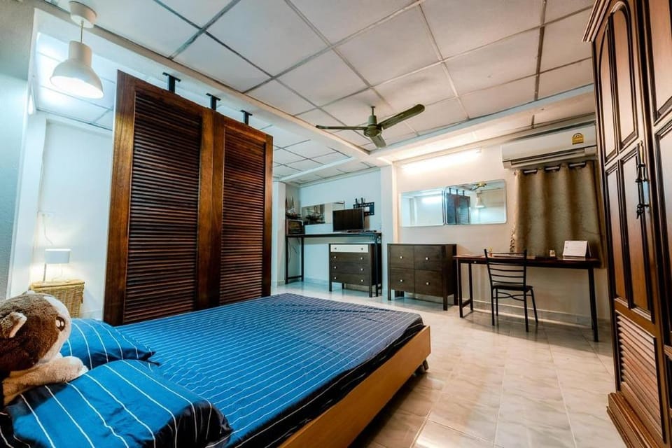 Baan Huamark Apartment in Bangkok