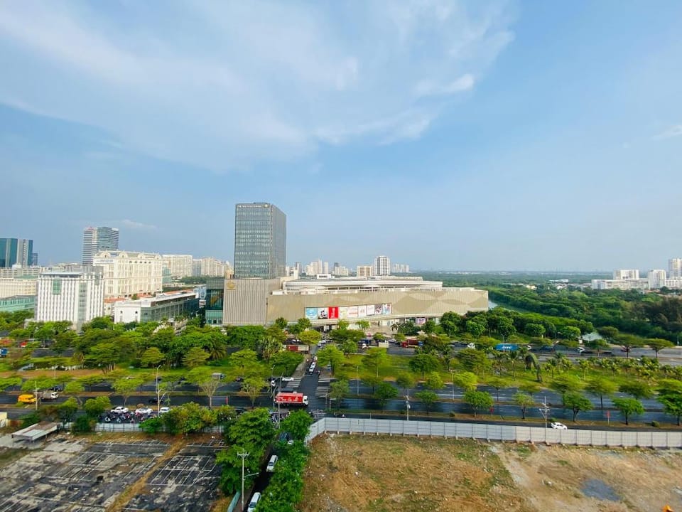 Scenic Valley 2Bed, nice view Apartment in Ho Chi Minh City