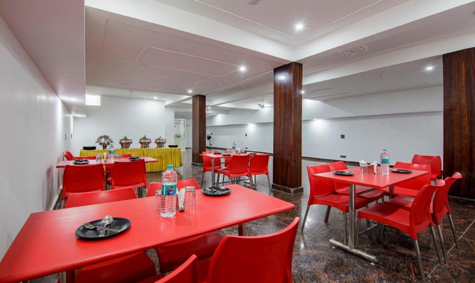 Treebo Grand Vista - 63A Hotel in Noida