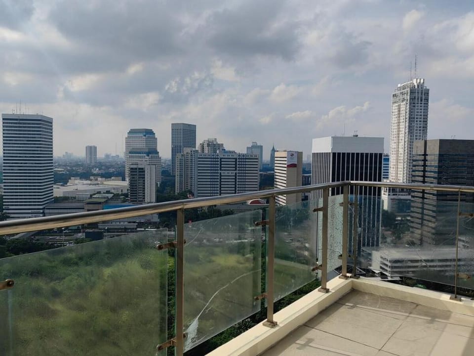 Senopati Penthouse Luxury 2 Bedrooms Furnished Apartment in South Jakarta City