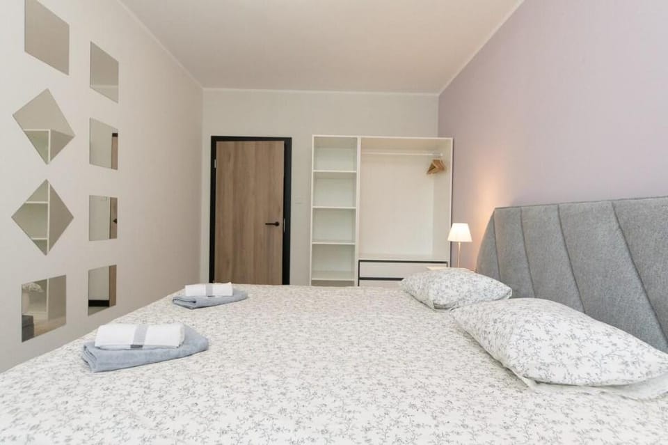 Modern apartment Wislane Tarasy p4you pl Vacation rental in Krakow