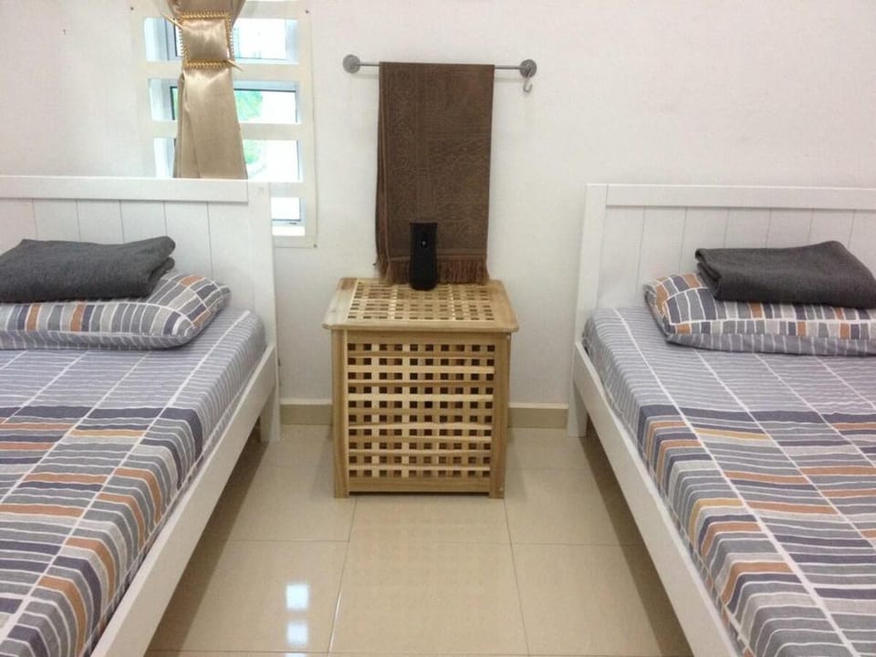 Muar Town Nice Guest House 3 rooms 6 pax Vacation rental in Johor