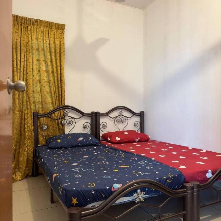 Ground Floor  Depan Kolam UA Homestay Sepanggar Vacation rental in Kota Kinabalu