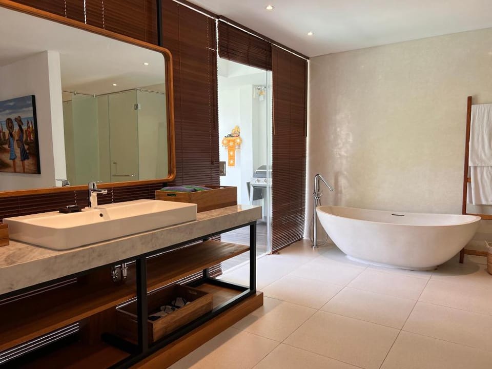 T Villa with Prime Location Villa in North Kuta
