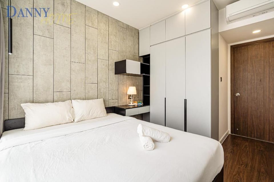 DOWNTOWN, 03 BIG BEDROOM, near BITEXCO, BUI VIEN Vacation rental in Ho Chi Minh City