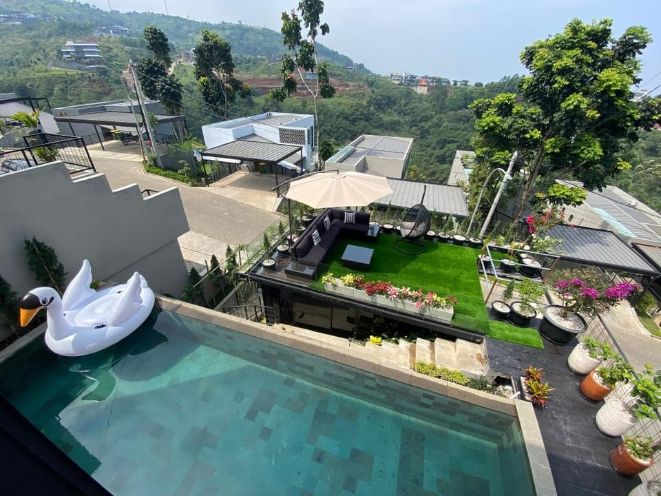 Villa Bandung Double R F11 Dago Village. Vacation rental in Lembang