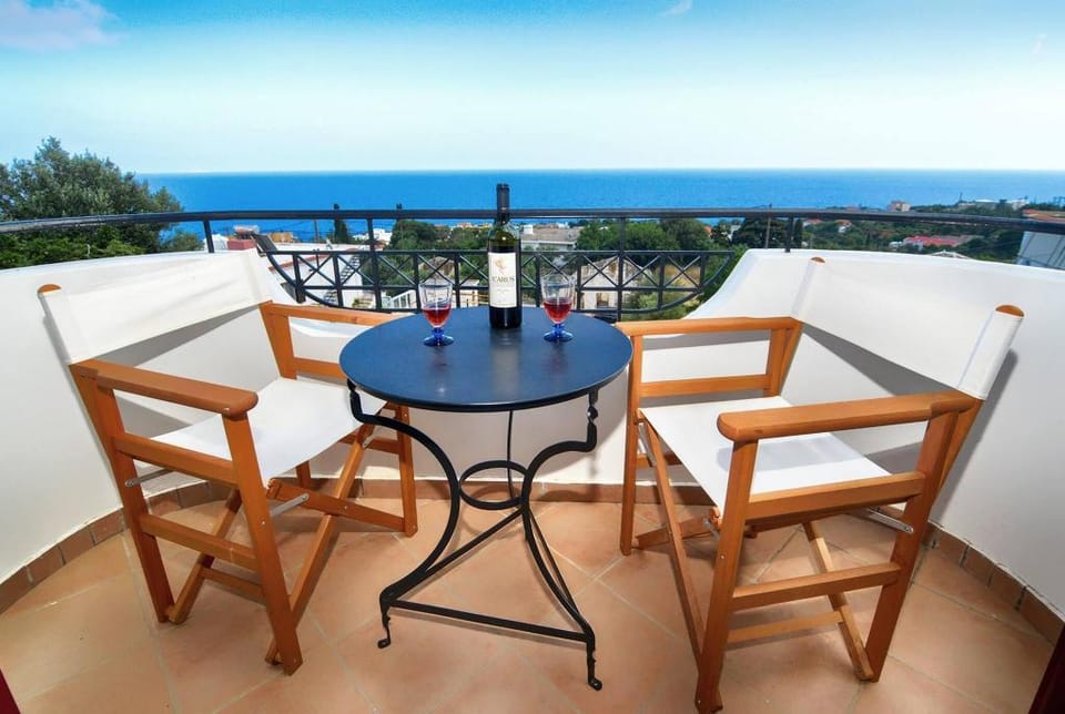 Timoklis Mezonette - In Agios Kirikos Apartment in Icaria