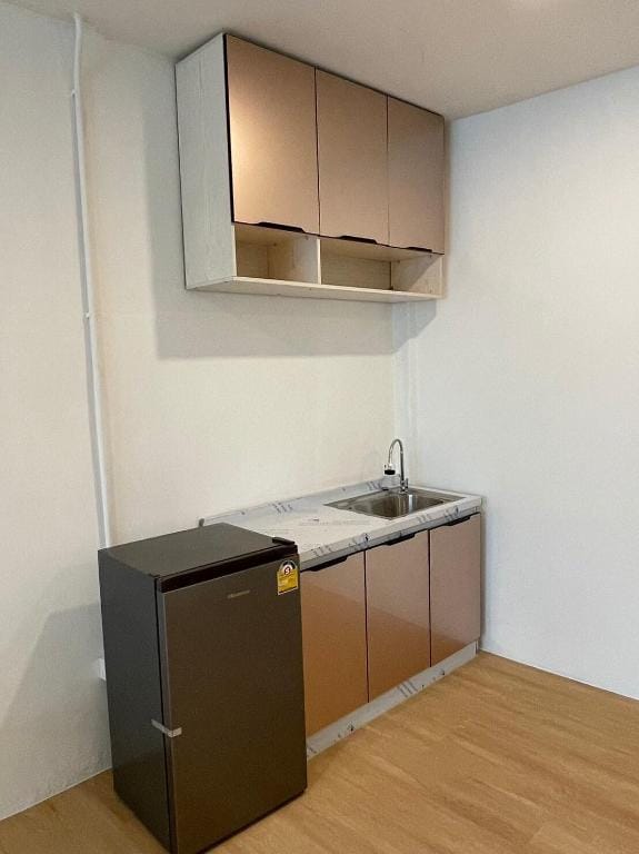 33 Avenue Apartment in Bangkok