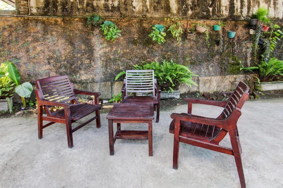OYO 92624 Stone Homestay Hotel in West Nusa Tenggara, Indonesia