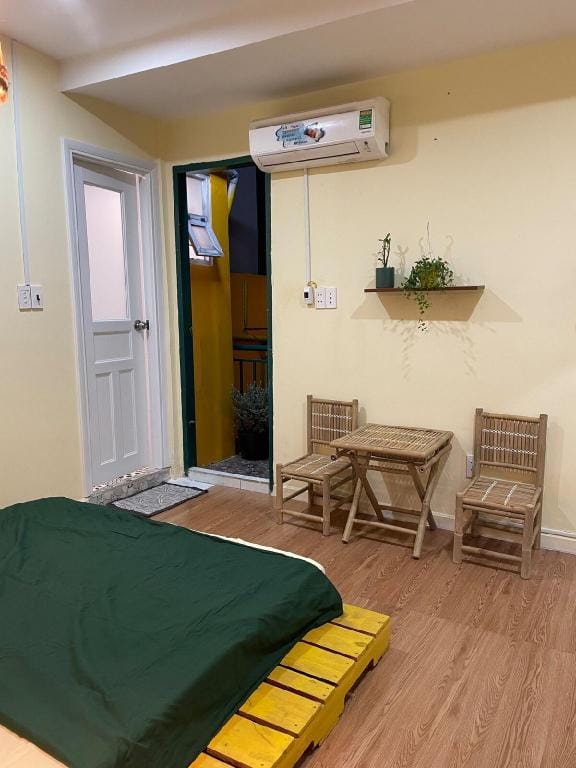 Single Room with a Small Cute Balcony Vacation rental in Ho Chi Minh City