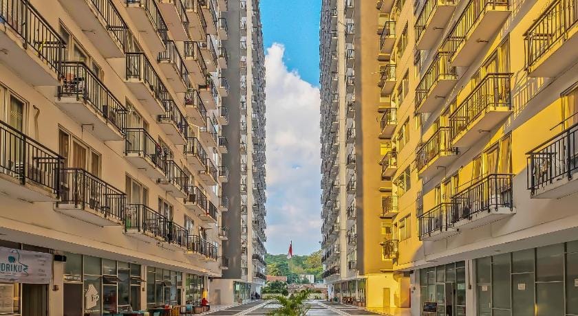 OYO Life 92649 Jarrdin Apartment By Glory Hotel in Bandung