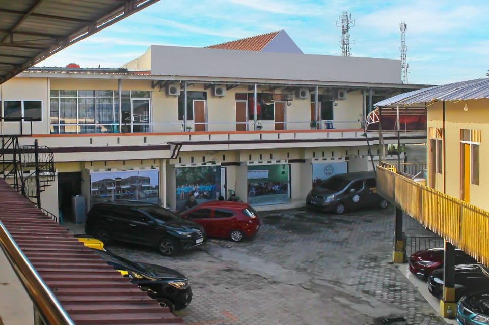 OYO Life 92593 Penginapan Sultan Haji 1 Hotel in Indonesia