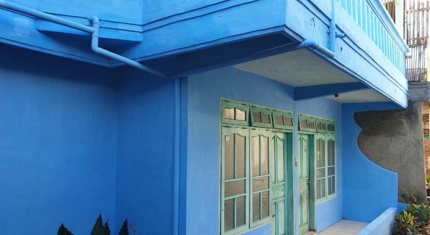 OYO Life 92621 Zain Kost Hotel in East Java