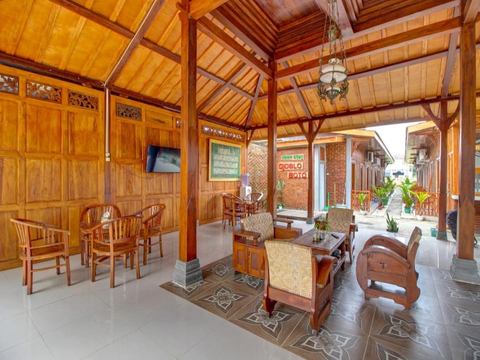 OYO 92606 Djoglo Boto Homestay Syariah Hotel in Yogyakarta