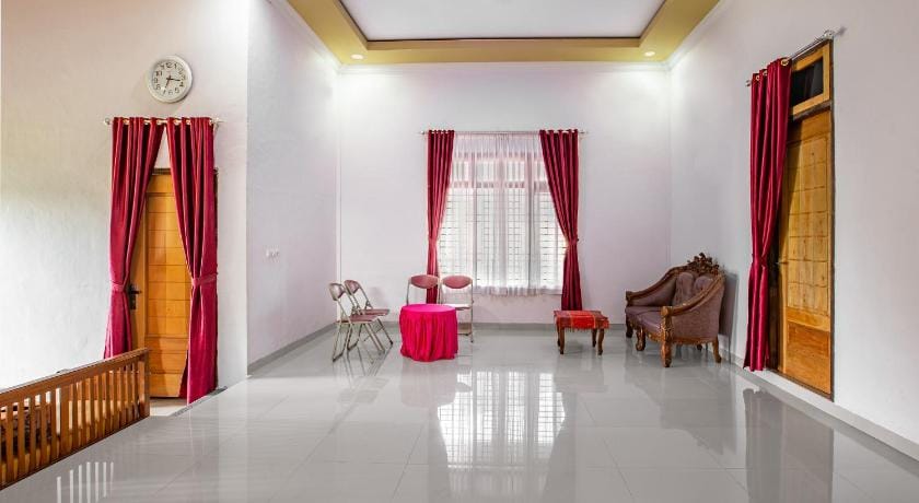 Hotel O Homestay Romauli Kampung Radja Hotel in Indonesia