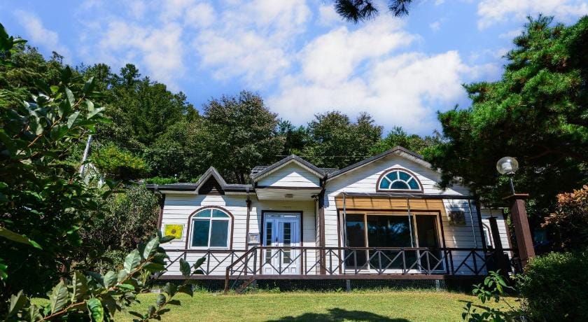Giltara HaengWoon Pension Bed and Breakfast in Gyeonggi-do