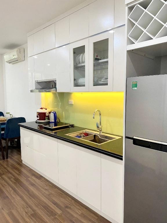 Tom’s Homestay HaLong Apartment in Laos