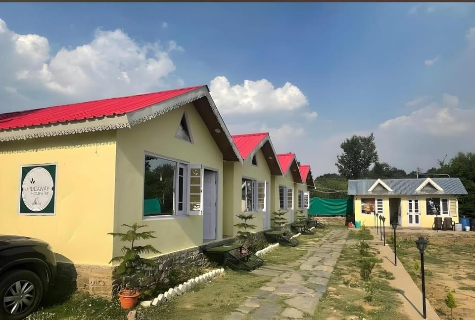 HIDE AWAY. CAMPS AND COTTAGES Farm Stay in Himachal Pradesh