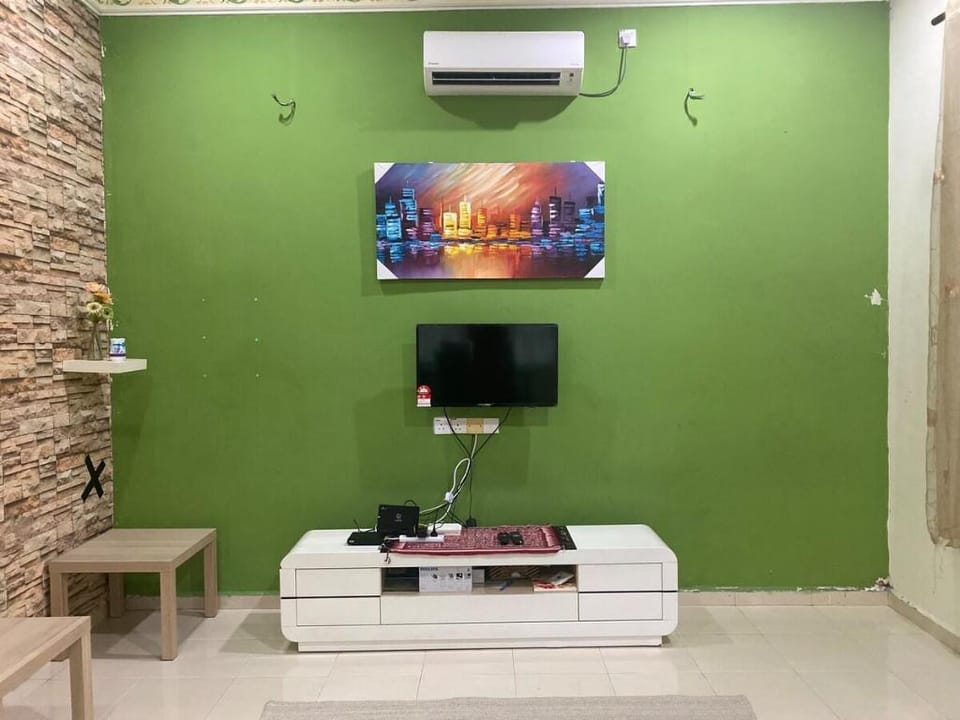 Four bedrooms fully airconditioned in Muar Town Vacation rental in Johor