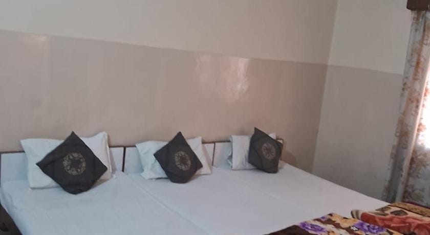 G.M. Guest House Bed and Breakfast in Varanasi