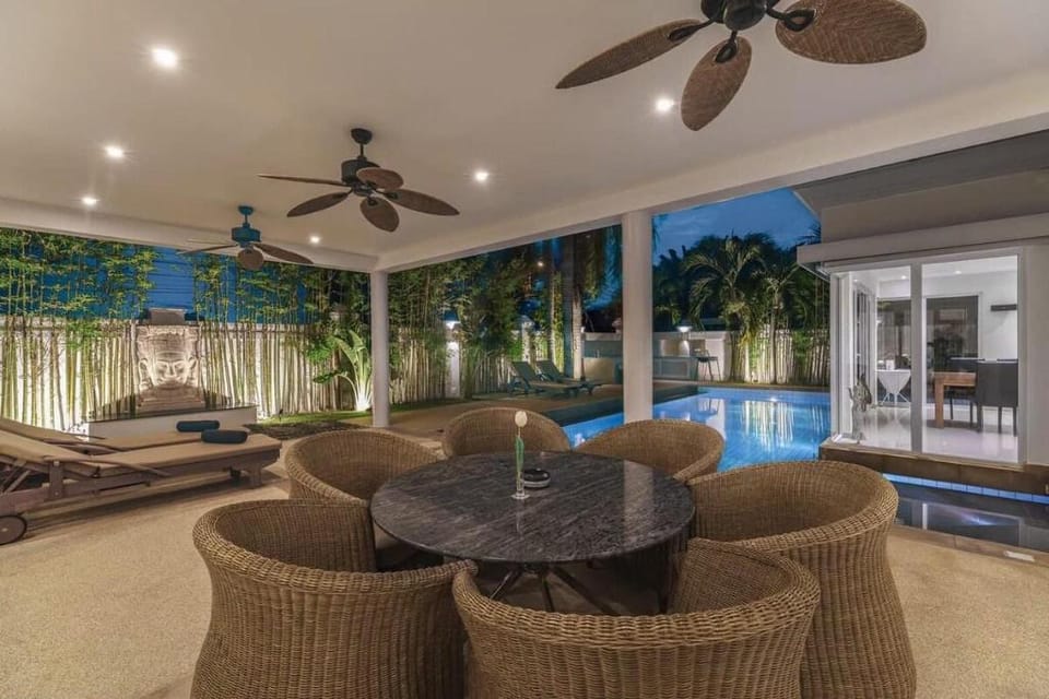 Pool Villa Pattaya H52 Villa in Pattaya City