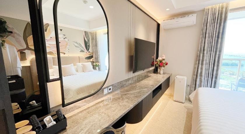 Gold Coast Sea View Apartments by Rentrooms Hotel in Jakarta