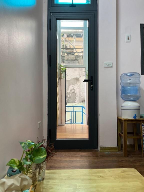 Katu Nest with 2 Workdesks/2BR/Kitchen/Netflix Vacation rental in Hanoi
