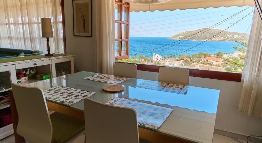 The Captain’s Penthouse Vacation rental in East Attica Regional Unit, Greece