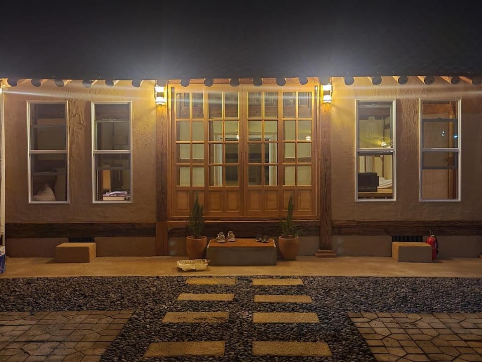 Goheung Namsoonjae Hanok Stay Bed and Breakfast in South Korea