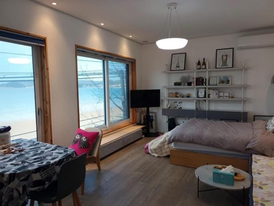 Taean Leo Minbak Bed and Breakfast in South Korea