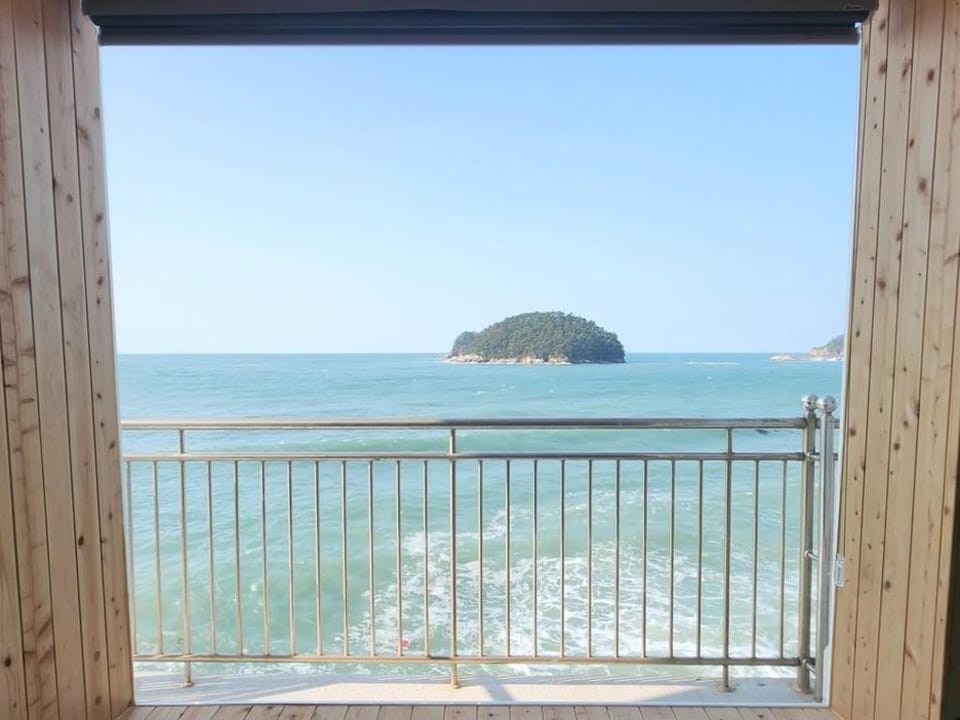 Taean Chunmangeum Bed and Breakfast in South Korea