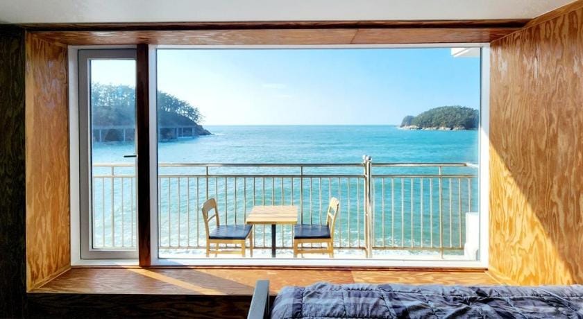 Taean Chunmangeum Bed and Breakfast in South Korea