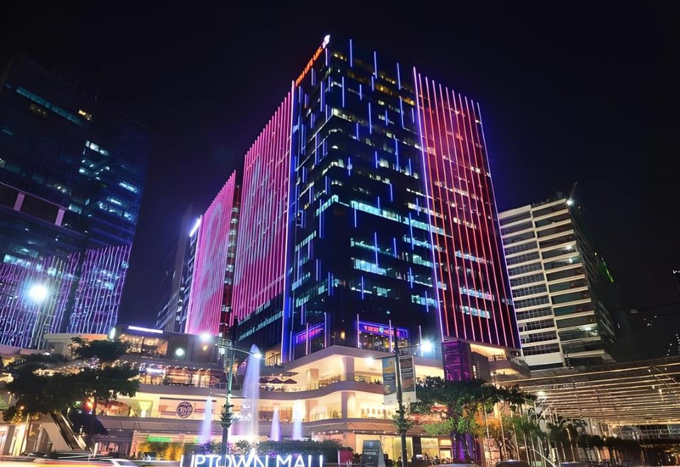 Uptown Parksuites BGC Tower 1 Apartment in Makati