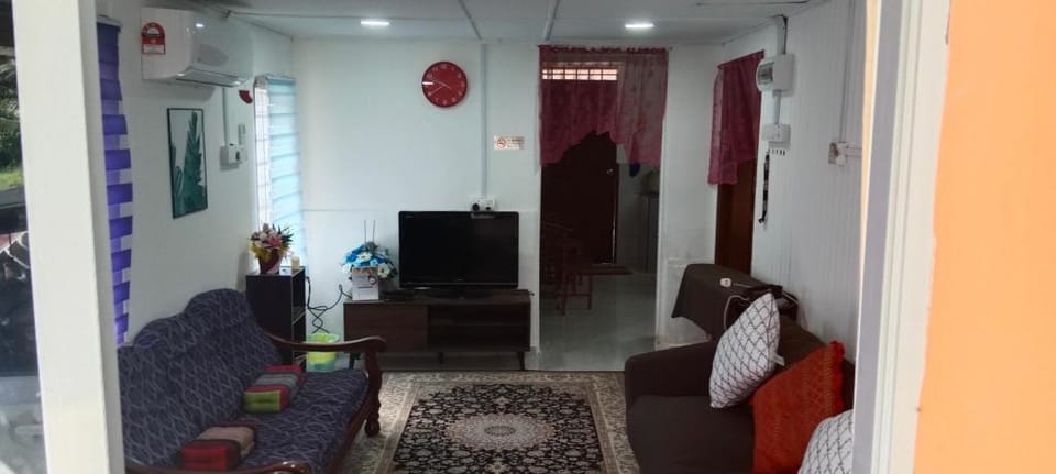 CIK MILAH HOMESTAY  Vacation rental in Johor