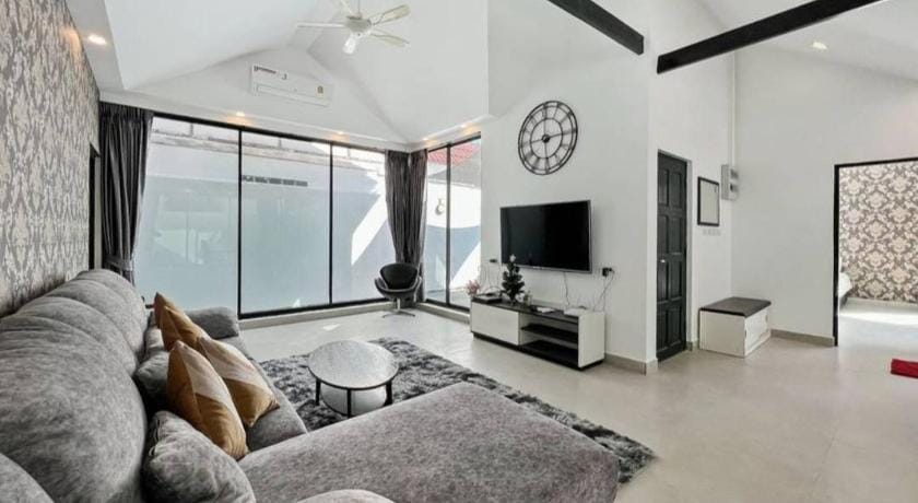 pattaya vip 5 bedroom pool villa  Villa in Pattaya City