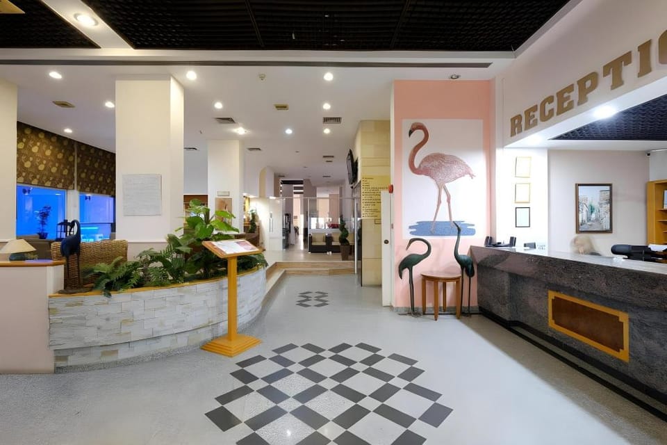 FLAMINGO BEACH HOTEL Hotel in Larnaca