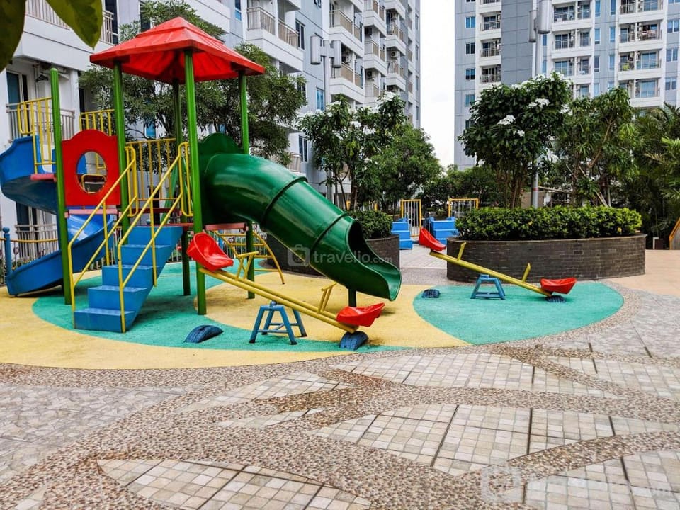 Studio at Tanglin Supermall Mansion By Travelio Apartment in Surabaya