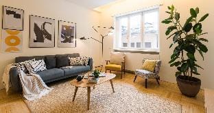 Dante Apartment with Parking Apartment in Como