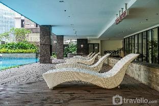 Cozy Stay 1BR at Tamansari Semanggi By Travelio Apartment in South Jakarta City
