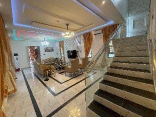 Beautiful 5 bedrooms duplex  Vacation rental in Lagos, Nigeria