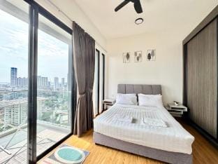 Beacon - Skypool Executive 2BR2Bath Suite #6pax  Apartment in George Town
