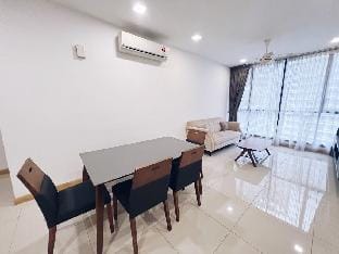 PROMO]Connected train 2 Bedrooms - Above Mall(9) Apartment in Petaling Jaya