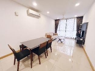 PROMO]Connected train 2 Bedrooms - Above Mall(9) Apartment in Petaling Jaya