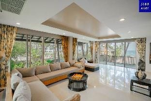 Beachfront Modern Poolvilla for 15 Persons |Huahin Villa in Thailand