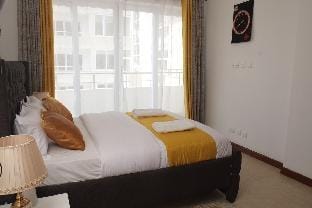 Lovely 1BR in Kilimani, W/Gym, Pool, Desk, Parking Apartment in Nairobi